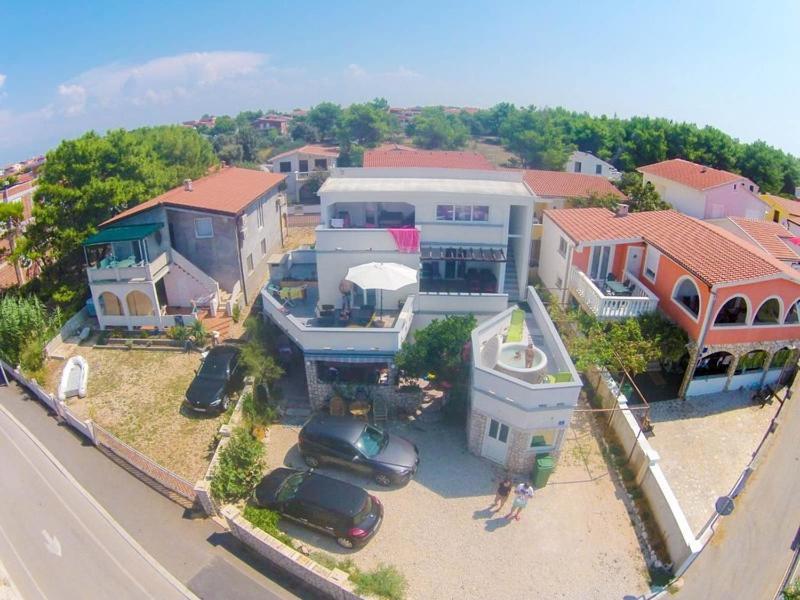 Apartments Kovac วีร์ ภายนอก รูปภาพ
